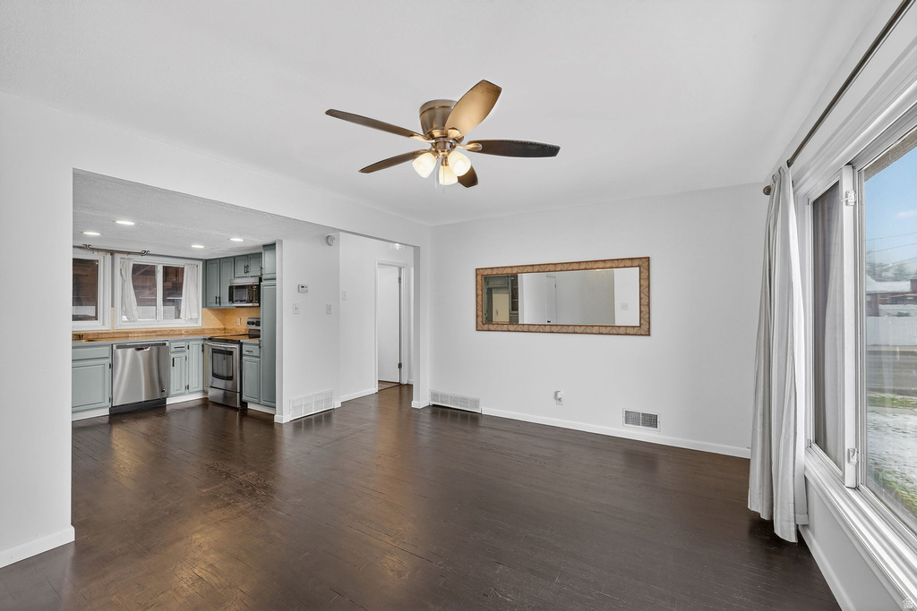 310 W 4675 S Washington Terrace, UT 84405