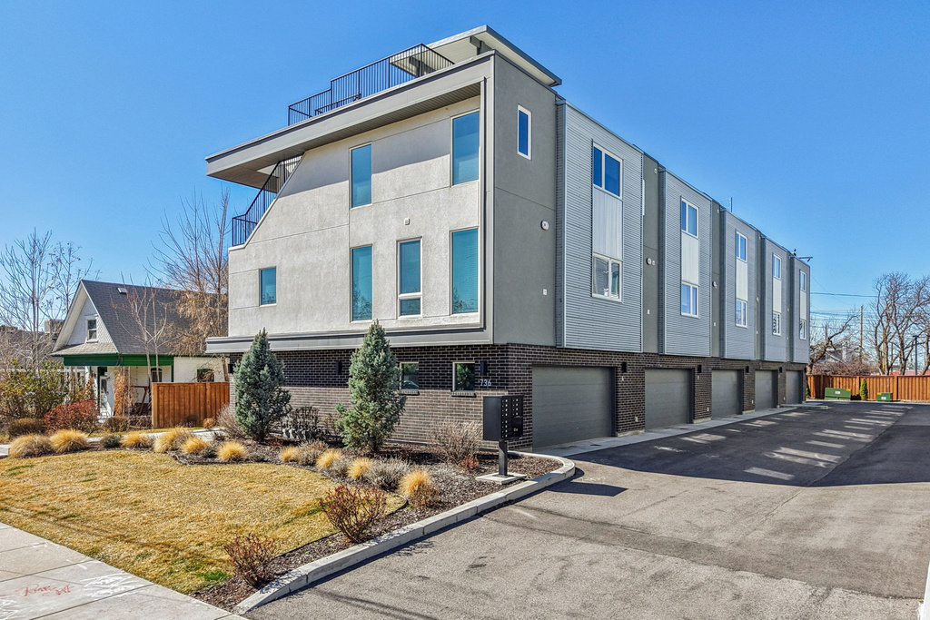 736 S 300 E #1A Salt Lake City, UT 84111