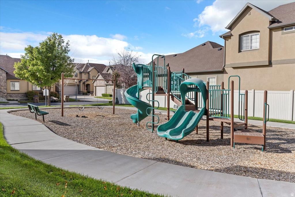 604 E NORMANDY LOOP LN Draper, UT 84020