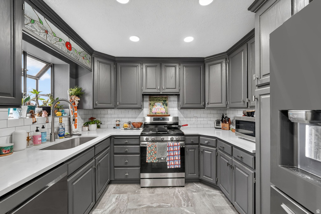 1901 W KIRKHAM WAY Taylorsville, UT 84129