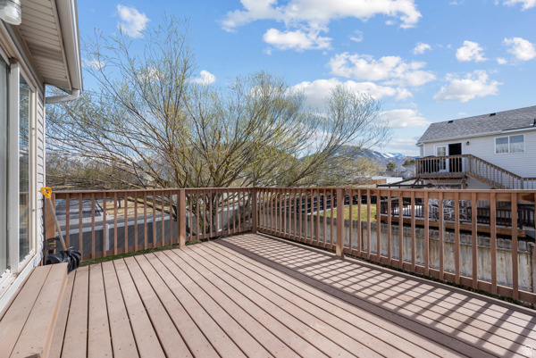 518 E 740 ST Tooele, UT 84074