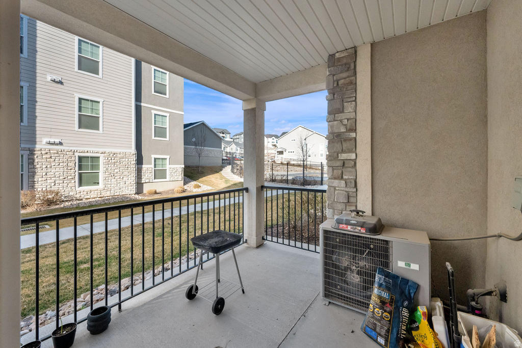 101 W TERRA VISTA DR Saratoga Springs, UT 84045