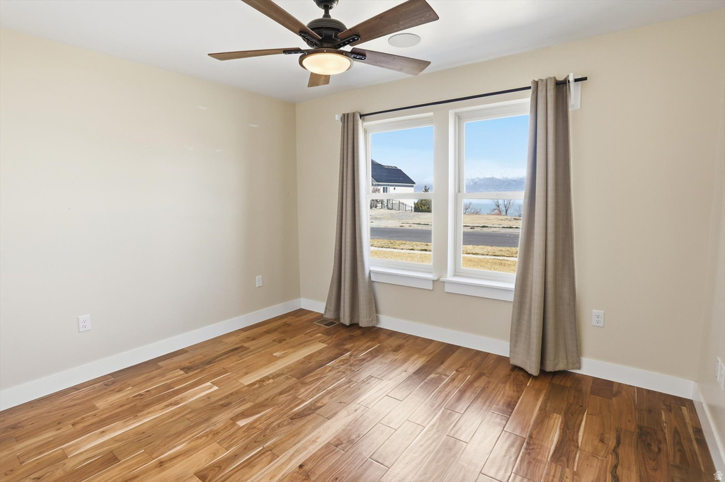 3761 S SPINNAKER BAY DR Saratoga Springs, UT 84045