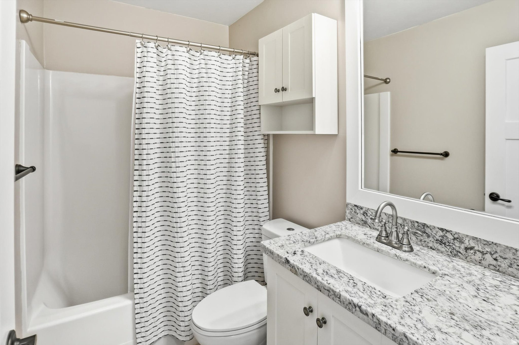 3761 S SPINNAKER BAY DR Saratoga Springs, UT 84045