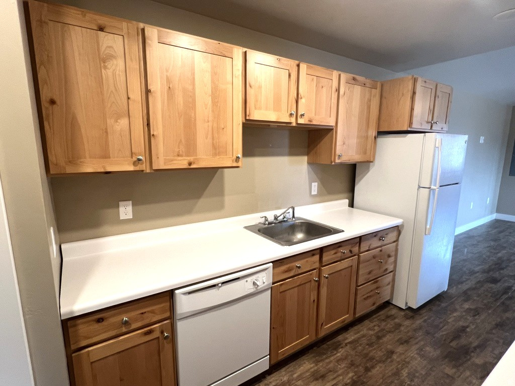 209 E 100 S Bicknell, UT 84715