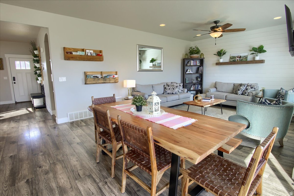 263 S SUNBURST DR Layton, UT 84041