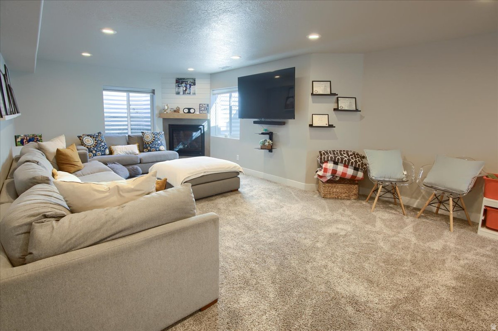 263 S SUNBURST DR Layton, UT 84041