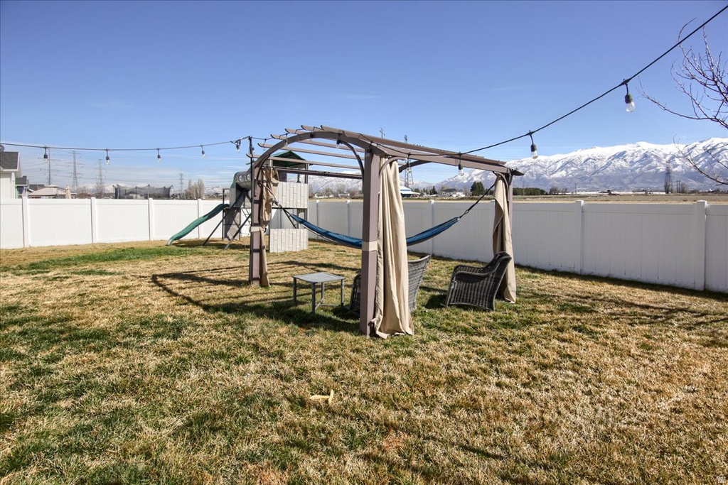 263 S SUNBURST DR Layton, UT 84041