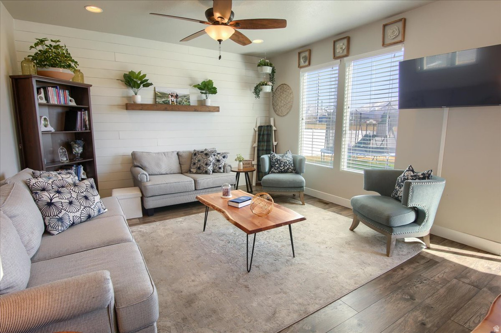 263 S SUNBURST DR Layton, UT 84041