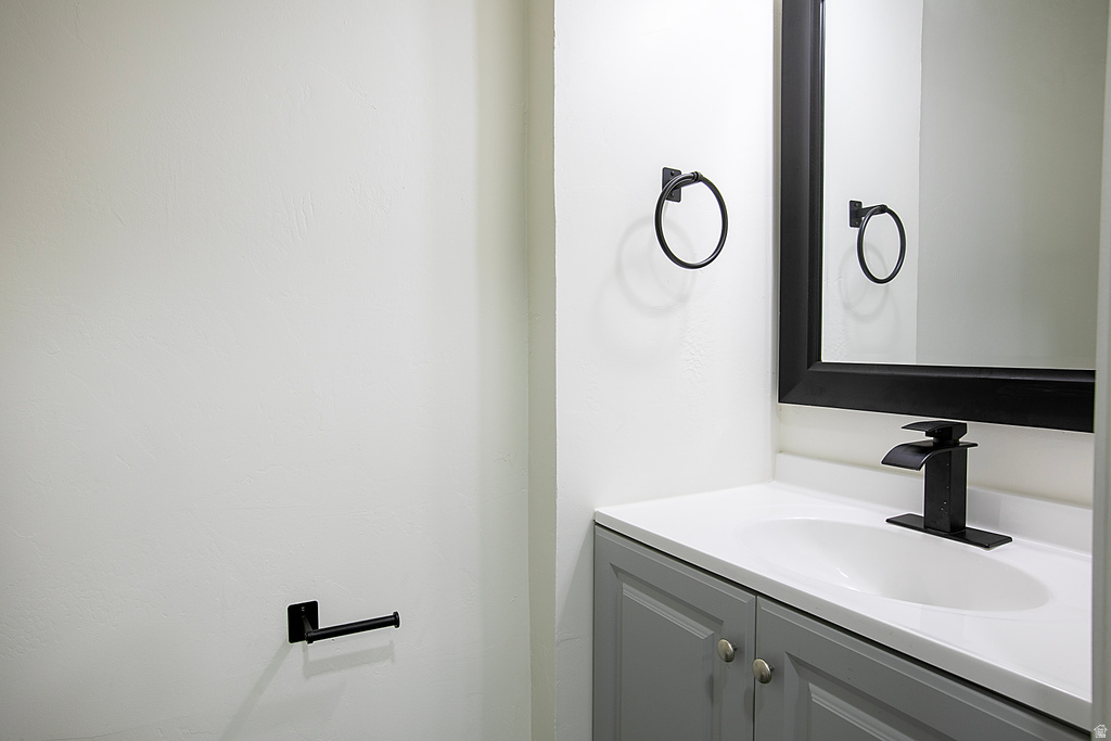 36 W MARQUETTE DR Midvale, UT 84047