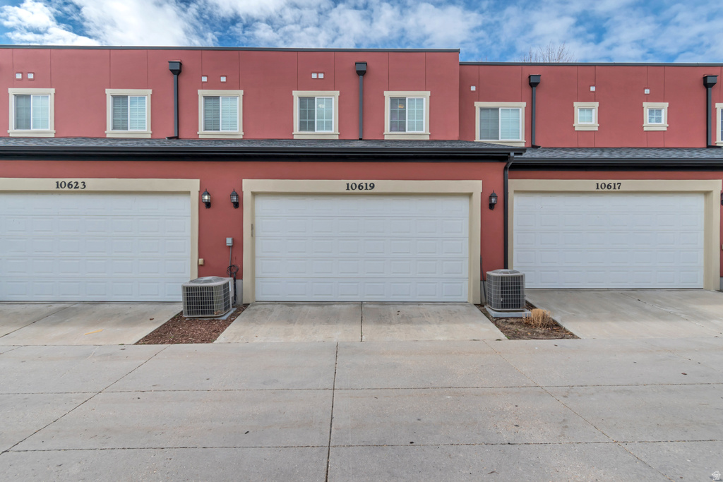 10619 S OQUIRRH LAKE RD South Jordan, UT 84009