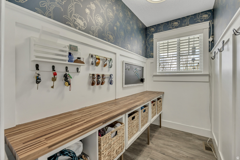 8223 S 1000 E Sandy, UT 84094