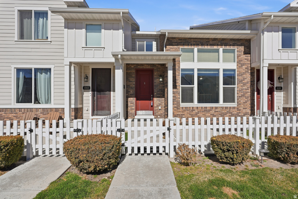 1041 W PAINTED HORSE LN Bluffdale, UT 84065