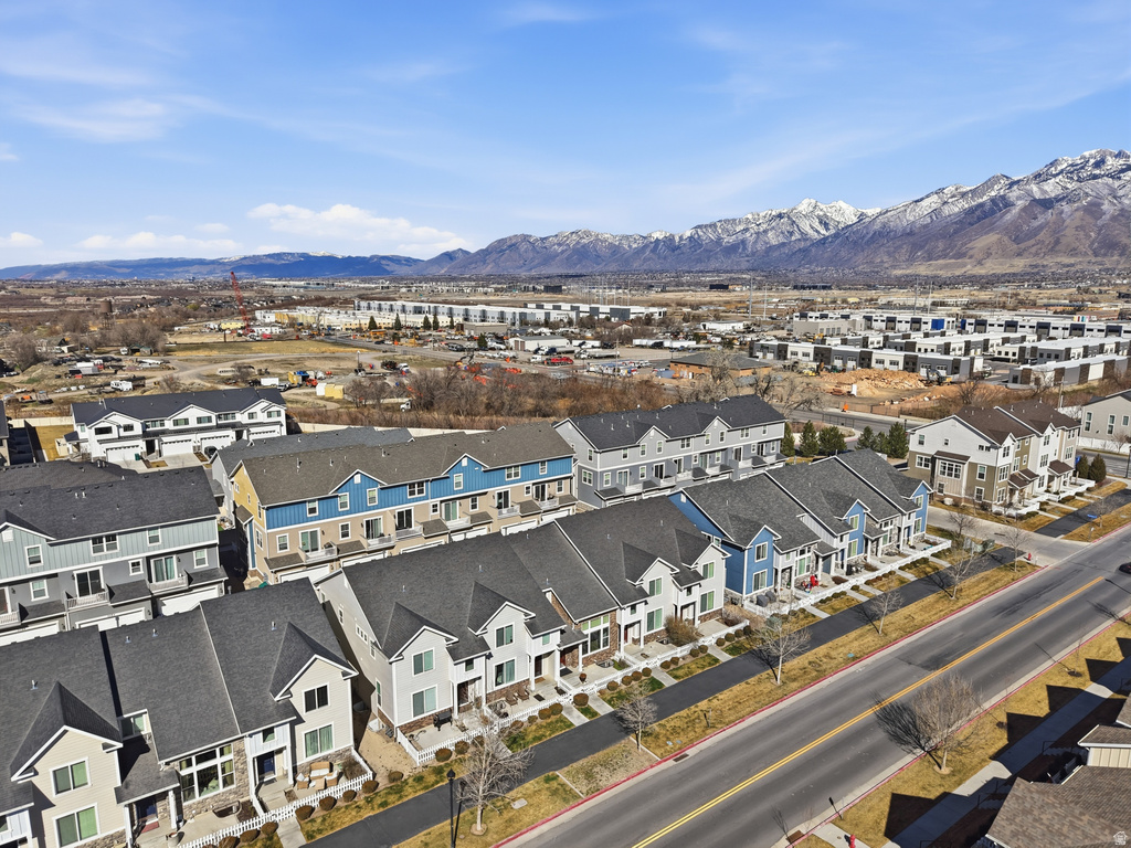 1041 W PAINTED HORSE LN Bluffdale, UT 84065