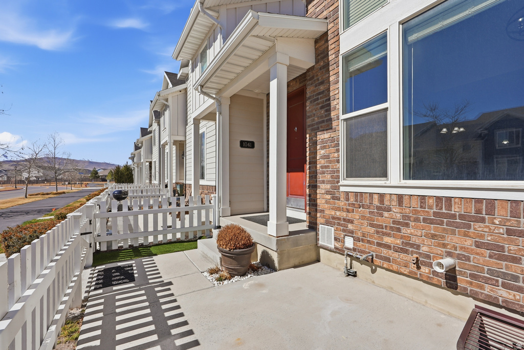 1041 W PAINTED HORSE LN Bluffdale, UT 84065