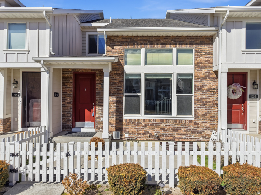 1041 W PAINTED HORSE LN Bluffdale, UT 84065