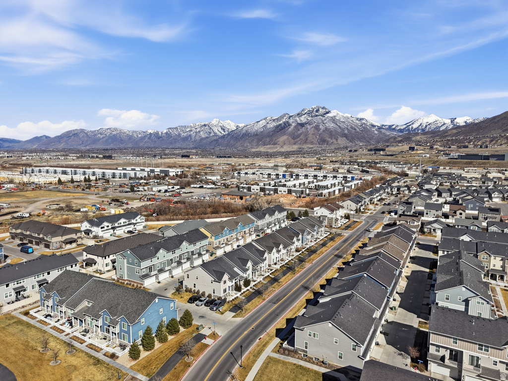 1041 W PAINTED HORSE LN Bluffdale, UT 84065