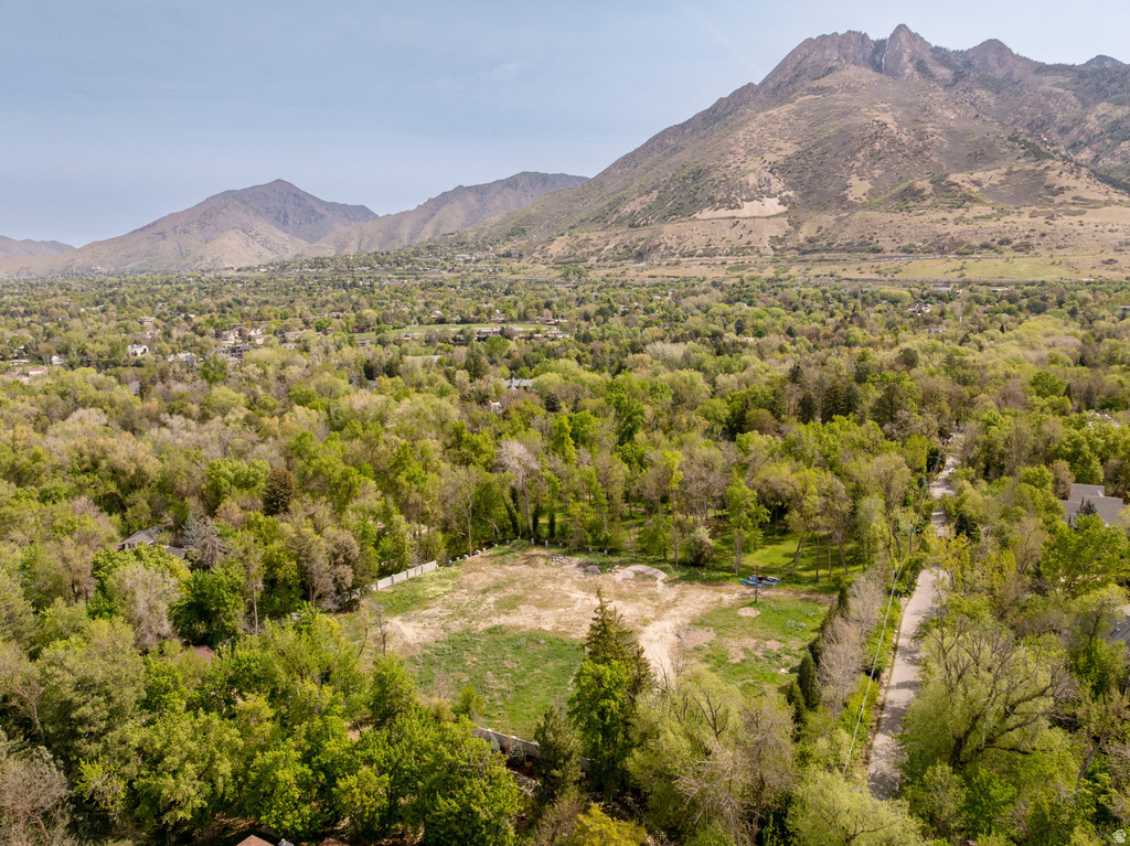 2323 E WALKER LN Holladay, UT 84117