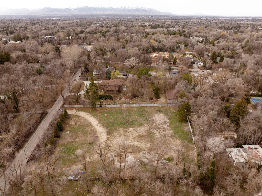 2323 E WALKER LN Holladay, UT 84117