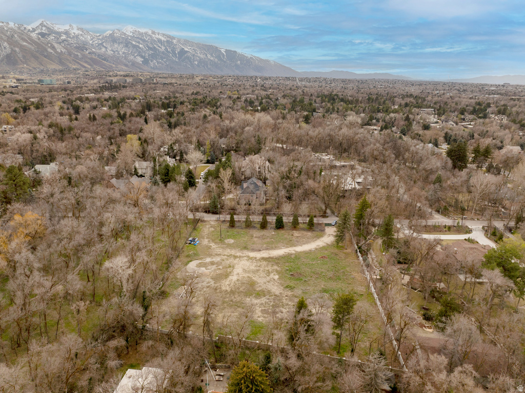 2323 E WALKER LN Holladay, UT 84117