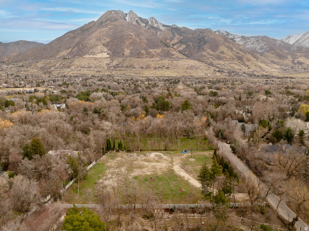 2323 E WALKER LN Holladay, UT 84117