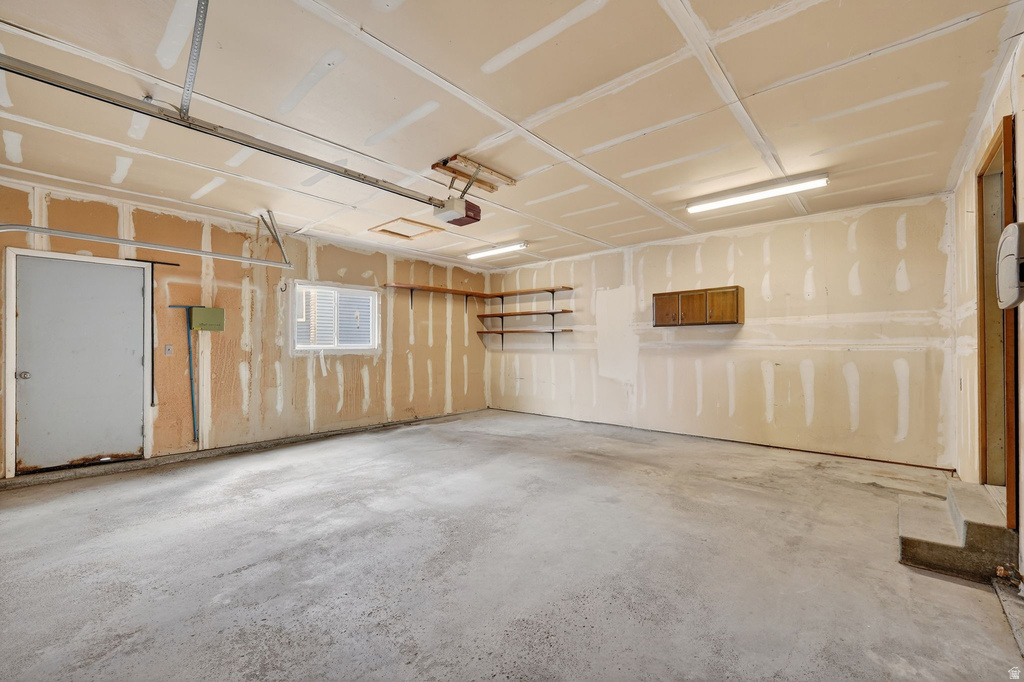 9976 S TAMARA ST Sandy, UT 84094