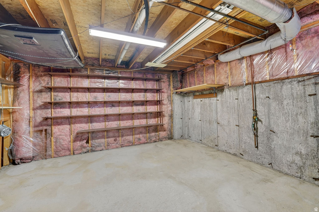 9976 S TAMARA ST Sandy, UT 84094