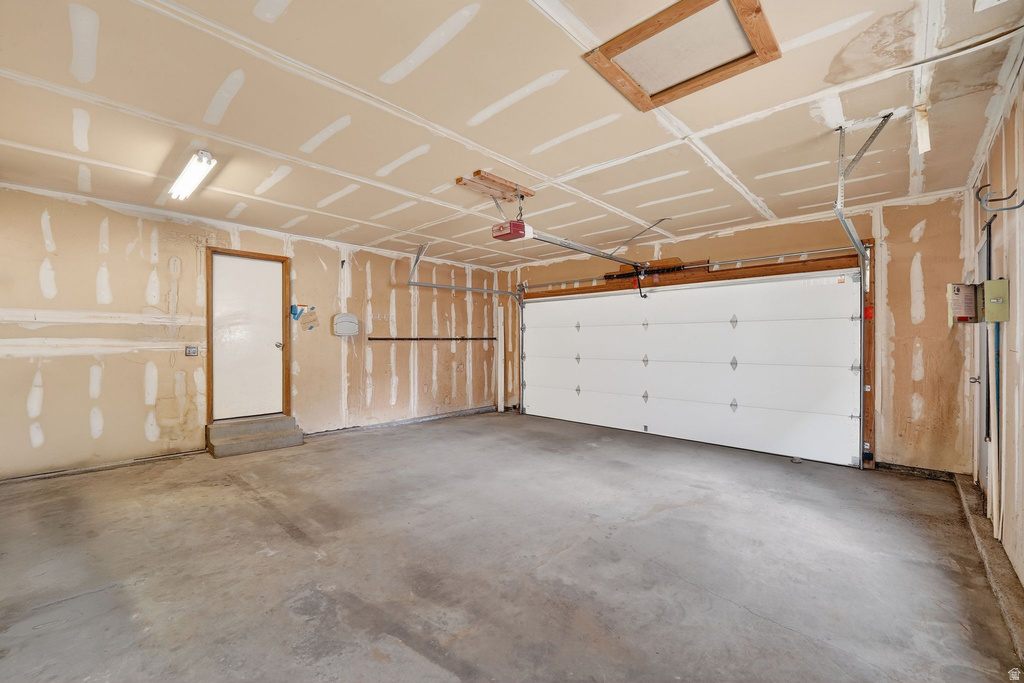 9976 S TAMARA ST Sandy, UT 84094