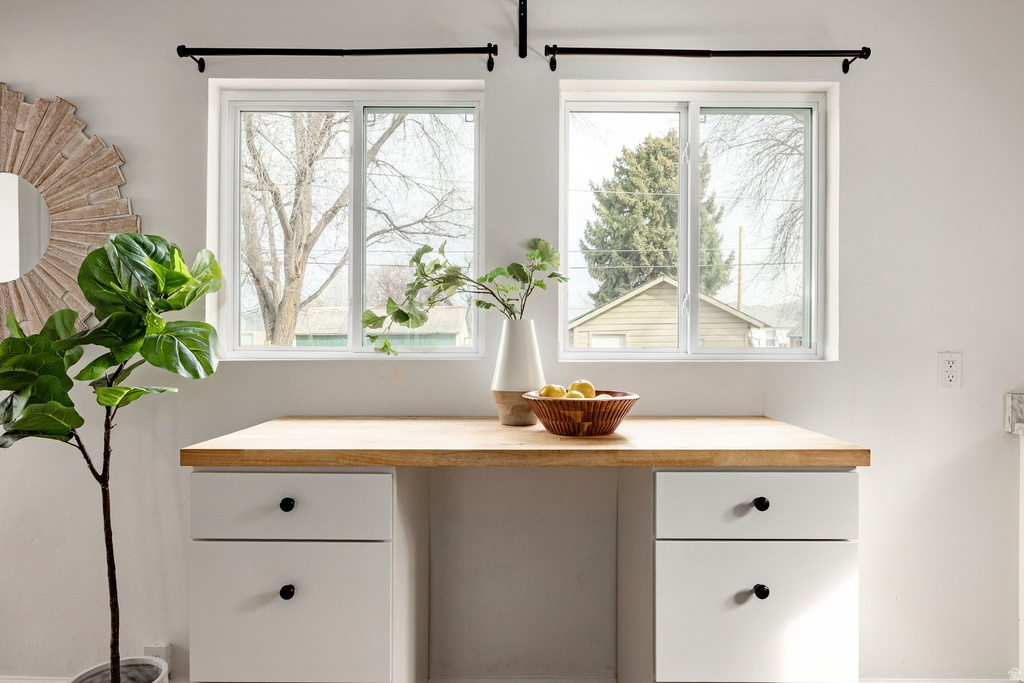 1244 W INDIANA AVE Salt Lake City, UT 84104