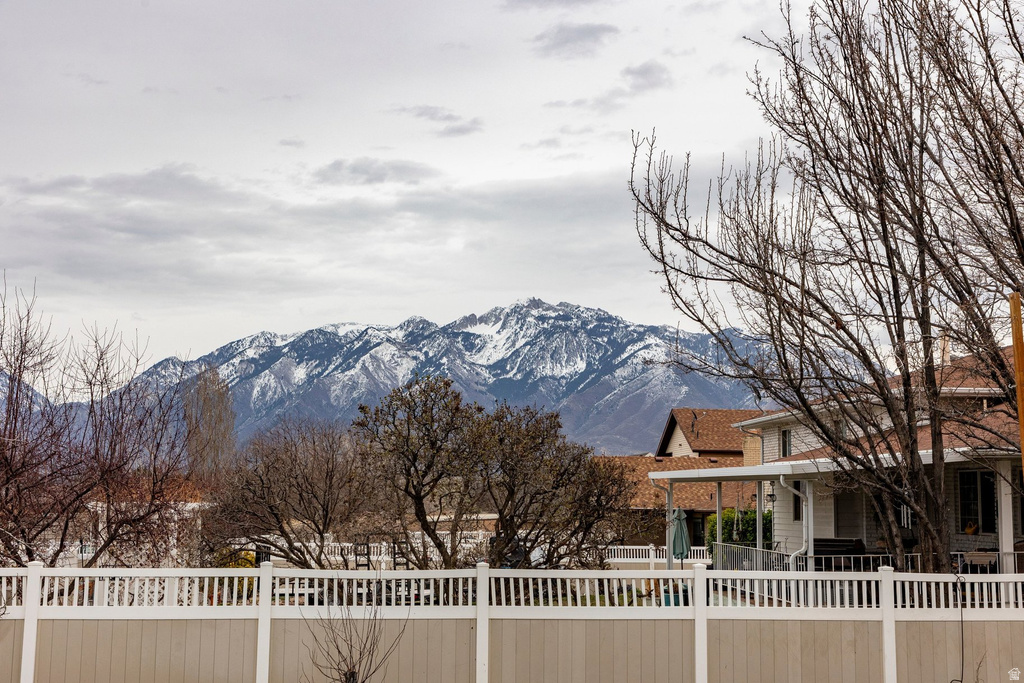 1420 W JORDAN HILLS DR South Jordan, UT 84095