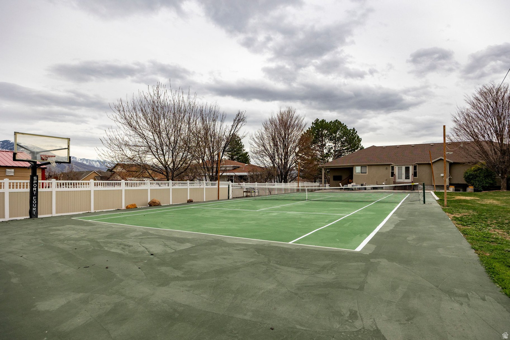 1420 W JORDAN HILLS DR South Jordan, UT 84095