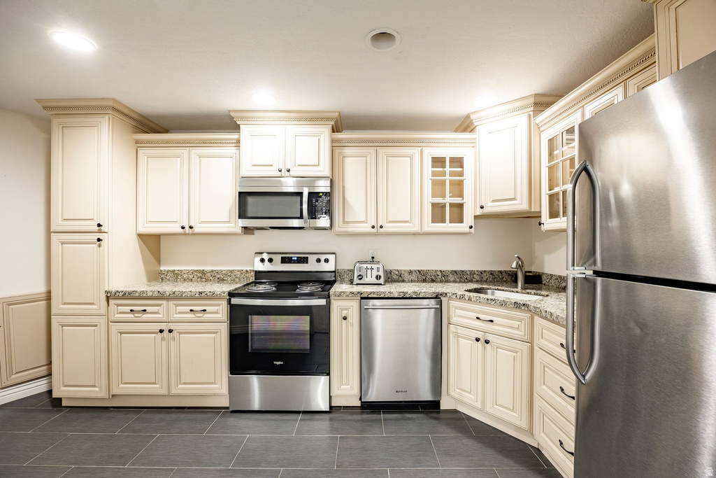 1420 W JORDAN HILLS DR South Jordan, UT 84095