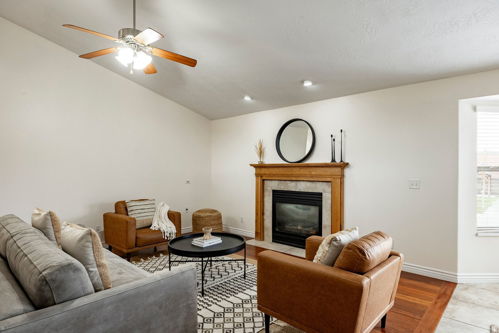 1420 W JORDAN HILLS DR South Jordan, UT 84095