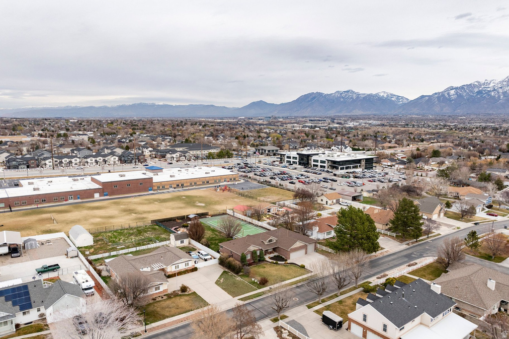 1420 W JORDAN HILLS DR South Jordan, UT 84095