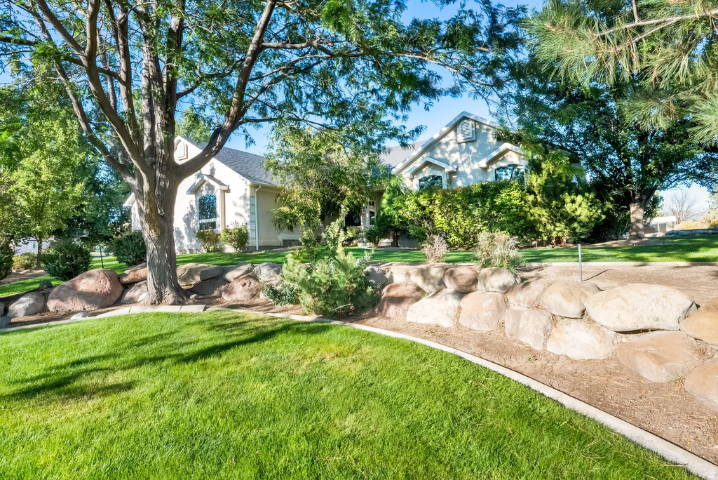 9298 N DEERFIELD CIR Eagle Mountain, UT 84005