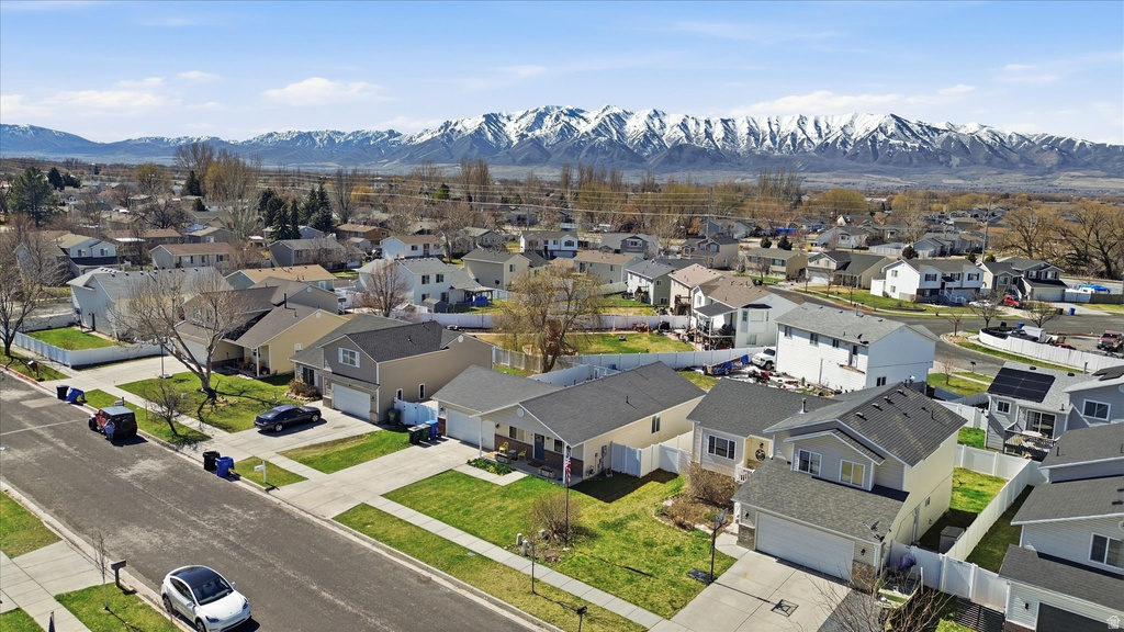 207 S SUNSTONE CIR Logan, UT 84321