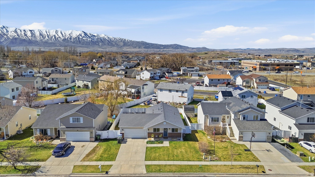 207 S SUNSTONE CIR Logan, UT 84321