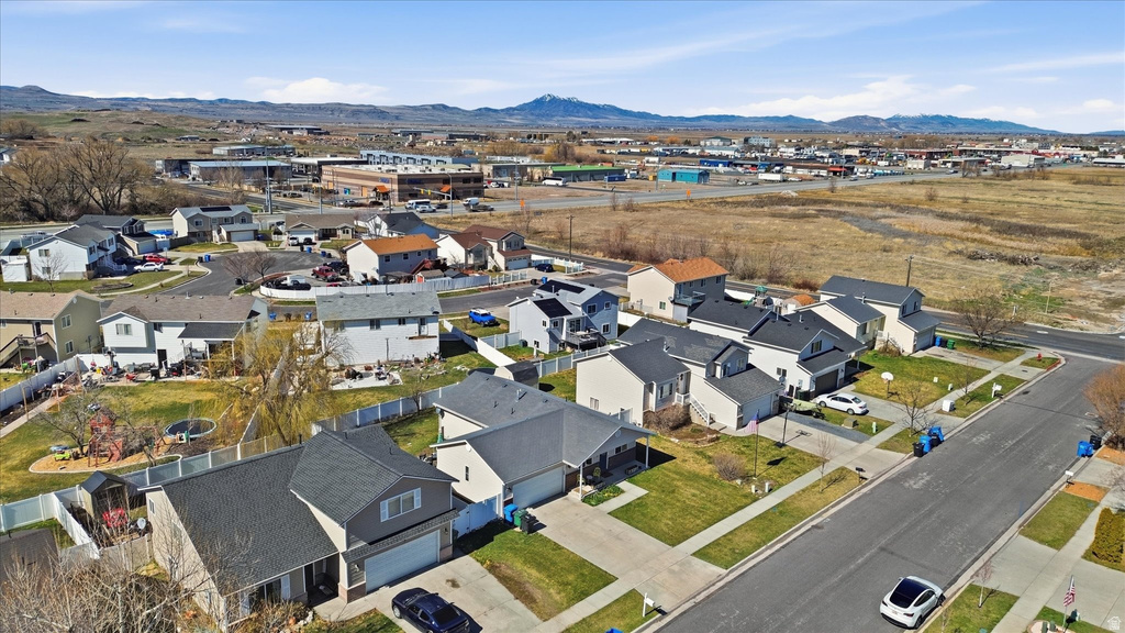 207 S SUNSTONE CIR Logan, UT 84321