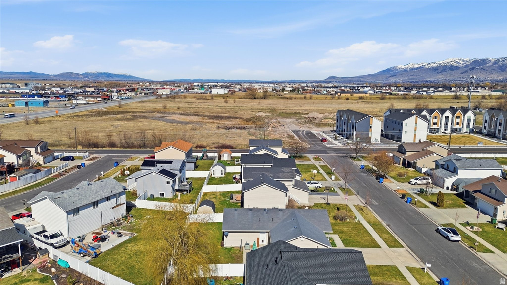 207 S SUNSTONE CIR Logan, UT 84321