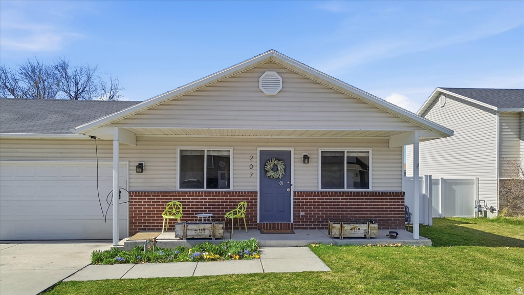 207 S SUNSTONE CIR Logan, UT 84321