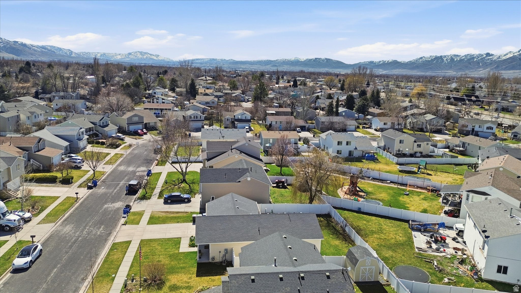 207 S SUNSTONE CIR Logan, UT 84321
