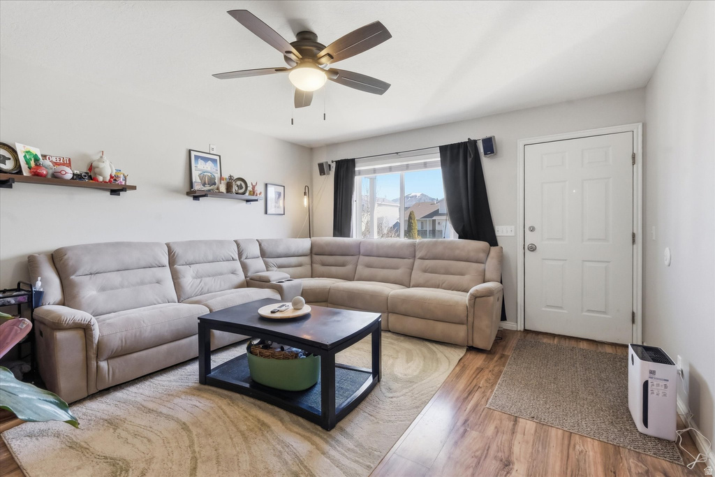 207 S SUNSTONE CIR Logan, UT 84321