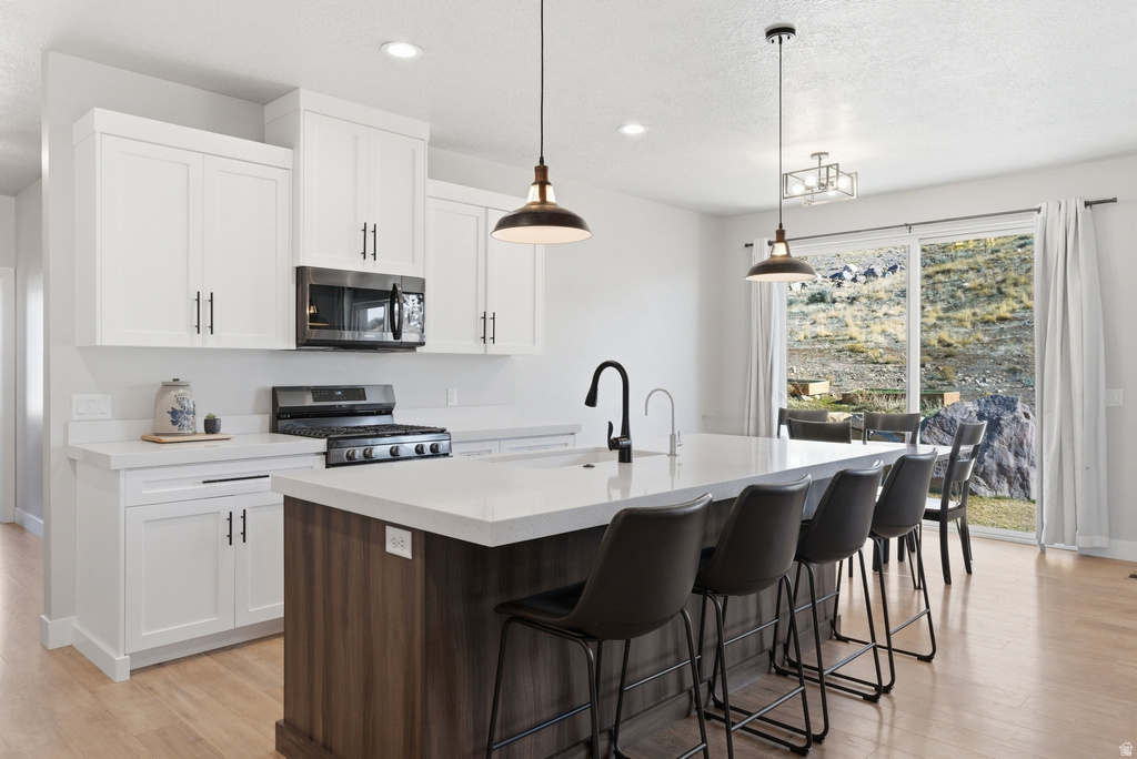 2313 E PATRIOT DR Eagle Mountain, UT 84005