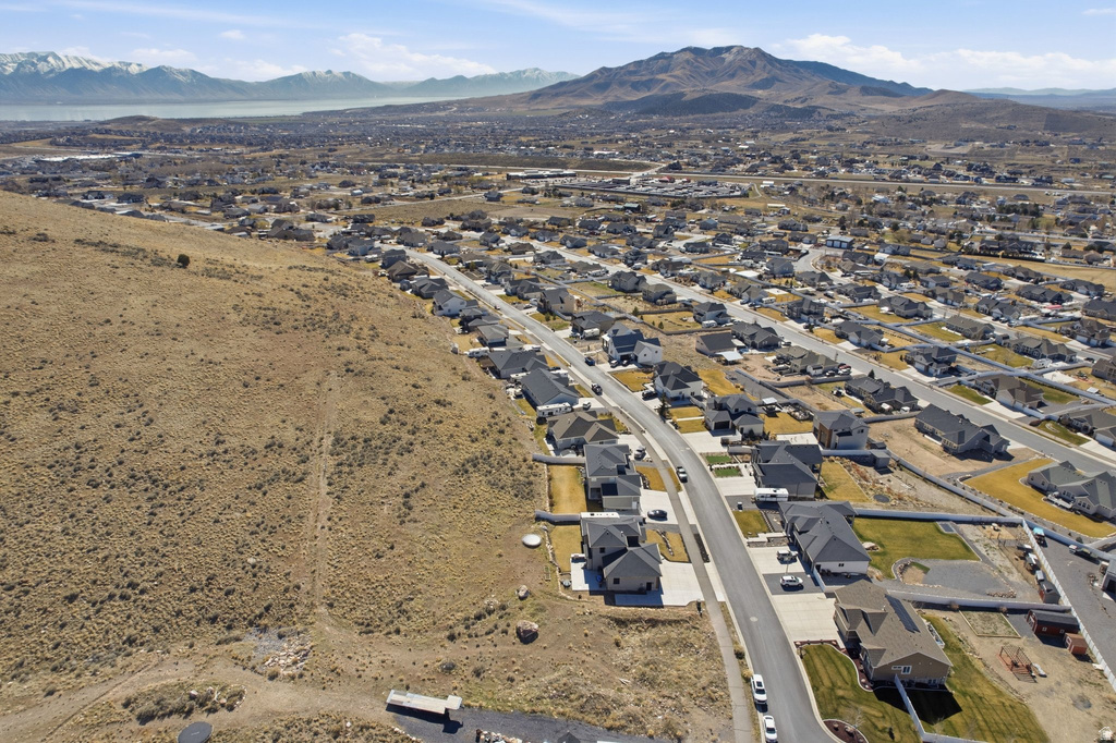 2313 E PATRIOT DR Eagle Mountain, UT 84005