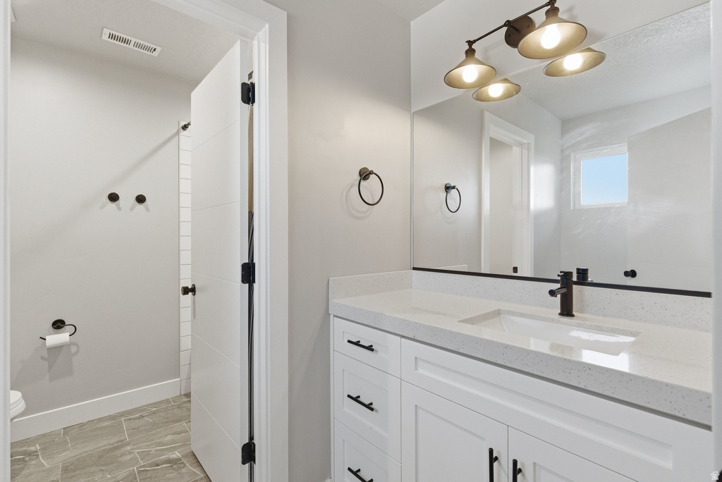 2313 E PATRIOT DR Eagle Mountain, UT 84005