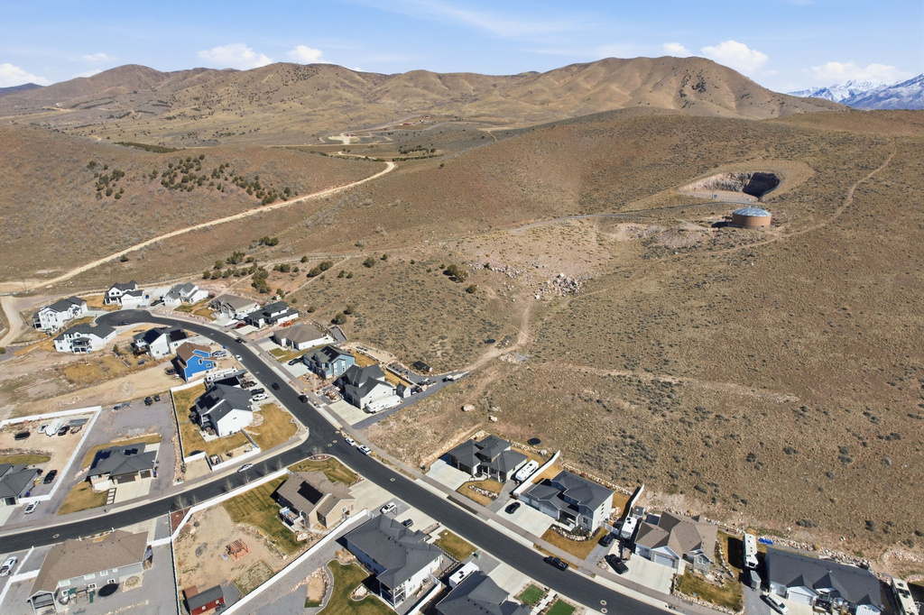 2313 E PATRIOT DR Eagle Mountain, UT 84005