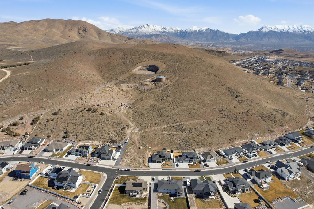 2313 E PATRIOT DR Eagle Mountain, UT 84005