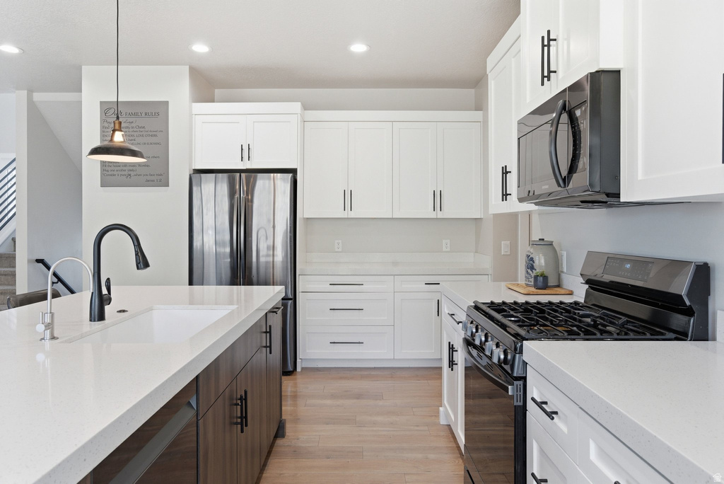 2313 E PATRIOT DR Eagle Mountain, UT 84005