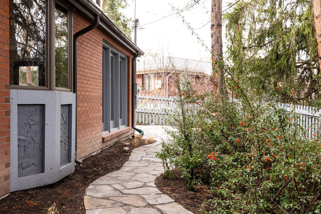 1908 E BAYWOOD DR Salt Lake City, UT 84117