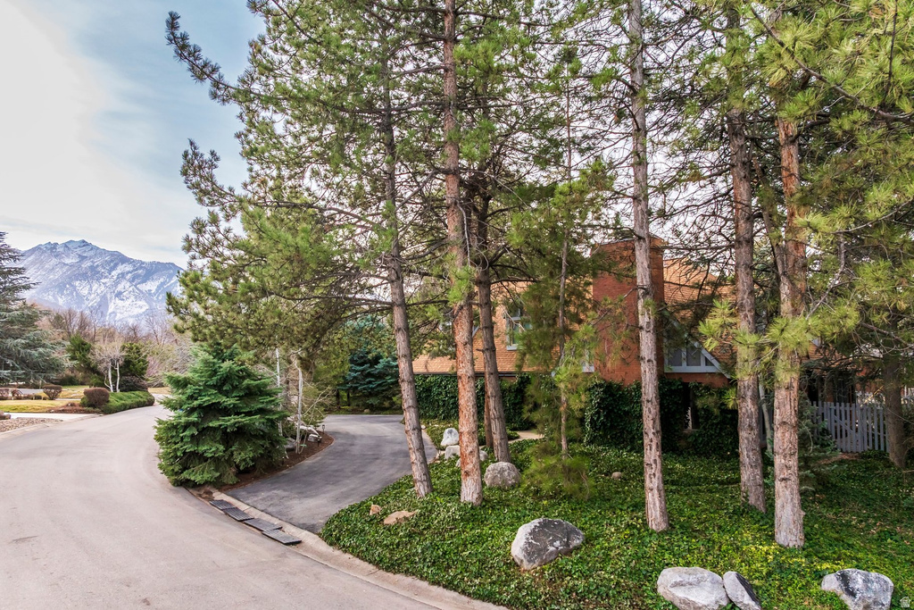 1908 E BAYWOOD DR Salt Lake City, UT 84117